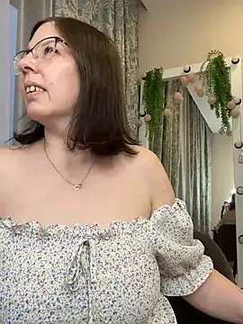 Snapshot of B_Bonya_m chatting on 12/05/24, 11:38 B Bonya m online show from 12/05/24, 11:38