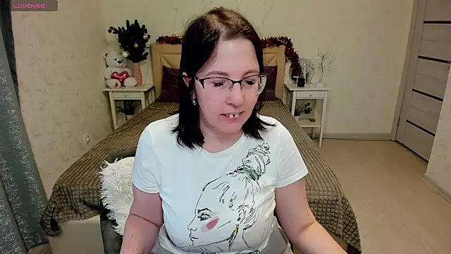 Snapshot of B_Bonya_m chatting on 12/22/24, 07:54 B Bonya m online show from 12/22/24, 07:54