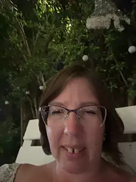 Snapshot of B_Bonya_m chatting on 02/06/25, 12:37 B Bonya m online show from 02/06/25, 12:37