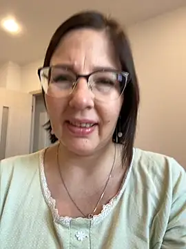 Snapshot of B_Bonya_m chatting on 09/18/25, 03:30 B Bonya m online show from 09/18/25, 03:30