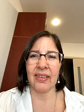 Snapshot of B_Bonya_m chatting on 09/28/25, 04:07 B Bonya m online show from 09/28/25, 04:07