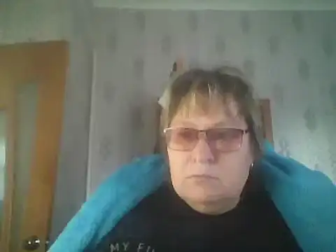 Snapshot of MelanieCold467 chatting on 10/14/25, 05:19 MelanieCold467 online show from 10/14/25, 05:19