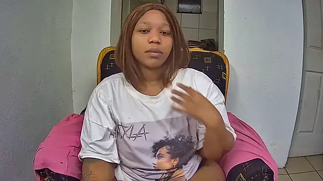 GoldenPussyXOXO online show from 06/11/26, 04:21