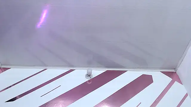 Snapshot of Kitten_Hot_ chatting on 10/18/25, 07:20 Kitten Hot online show from 10/18/25, 07:20