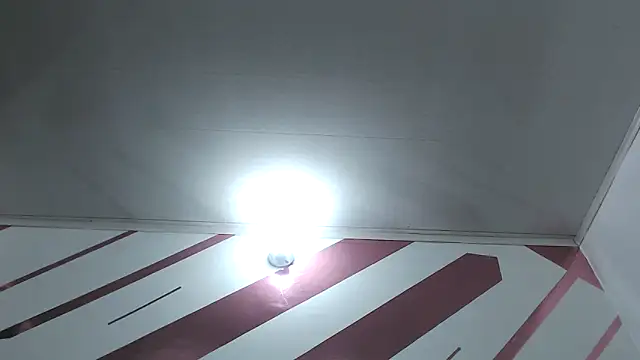 Snapshot of Kitten_Hot_ chatting on 12/18/25, 10:21 Kitten Hot online show from 12/18/25, 10:21