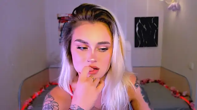  Ravenaa online show from 10/06/25, 02:58