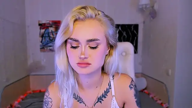  Ravenaa online show from 11/07/25, 04:29