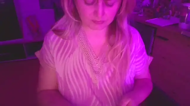 Meliss Official9 online show from 12/16/25, 08:36