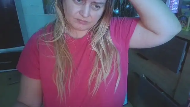 Snapshot of Meliss_Official9 chatting on 01/15/26, 10:13 Meliss Official9 online show from 01/15/26, 10:13