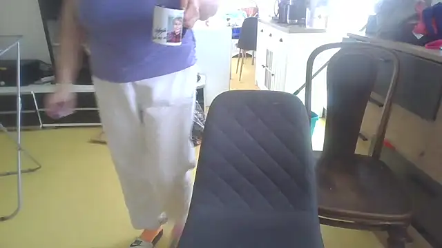 Snapshot of Meliss_Official9 chatting on 02/12/26, 10:10 Meliss Official9 online show from 02/12/26, 10:10