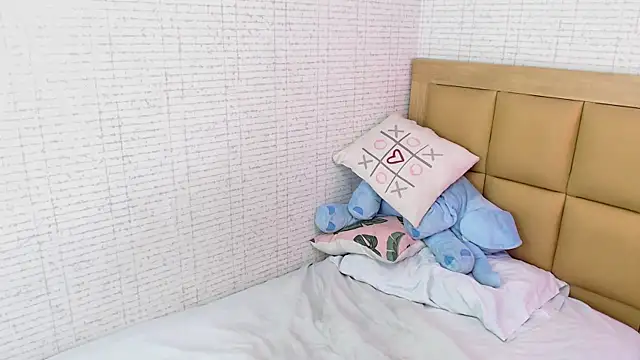 MAGNOLEROY online show from 02/06/25, 10:53