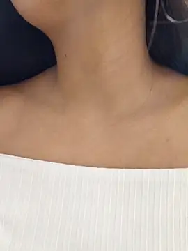 Catalehia Milk online show from 11/26/25, 07:15