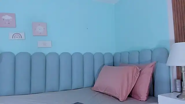 curvy rousi online show from 11/01/25, 12:07