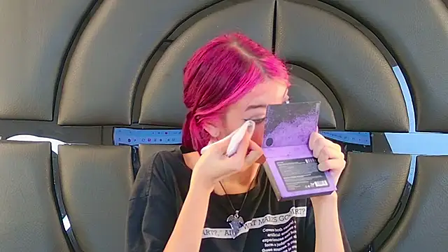 Snapshot of ElizabetthKitty chatting on 01/27/25, 11:00 ElizabetthKitty online show from 01/27/25, 11:00