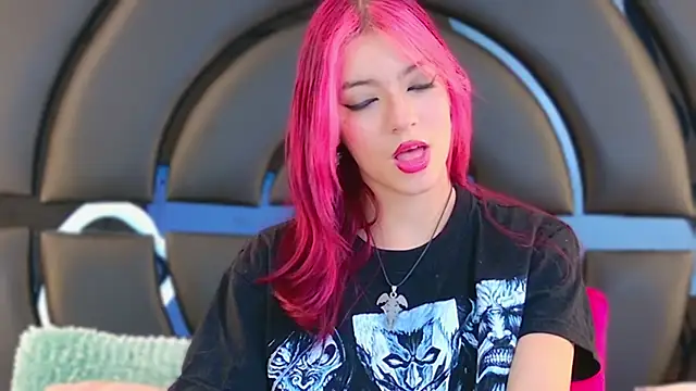 Snapshot of ElizabetthKitty chatting on 02/05/25, 06:59 ElizabetthKitty online show from 02/05/25, 06:59