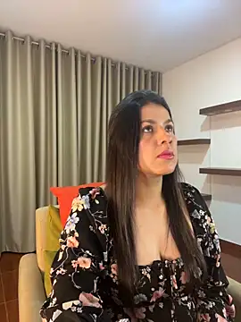 Snapshot of Alice_Biel chatting on 12/26/24, 12:36 Alice Biel online show from 12/26/24, 12:36