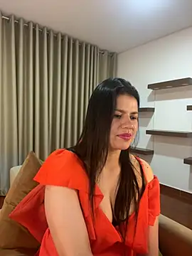 Snapshot of Alice_Biel chatting on 01/05/25, 03:11 Alice Biel online show from 01/05/25, 03:11