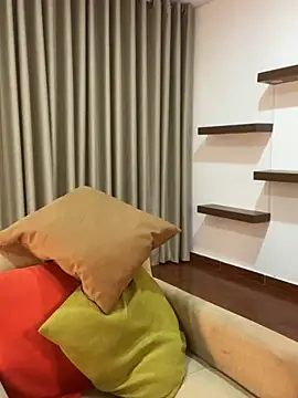 Snapshot of Alice_Biel chatting on 01/07/25, 12:45 Alice Biel online show from 01/07/25, 12:45