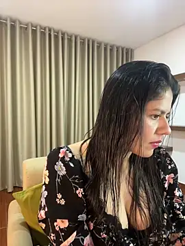 Snapshot of Alice_Biel chatting on 01/12/25, 11:15 Alice Biel online show from 01/12/25, 11:15