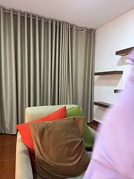 Snapshot of Alice_Biel chatting on 01/23/25, 01:19 Alice Biel online show from 01/23/25, 01:19