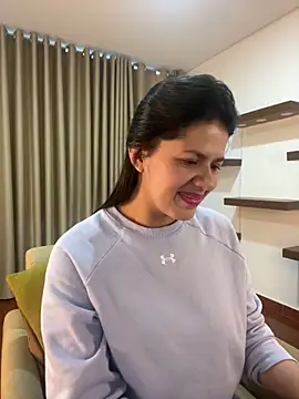 Snapshot of Alice_Biel chatting on 01/23/25, 01:24 Alice Biel online show from 01/23/25, 01:24