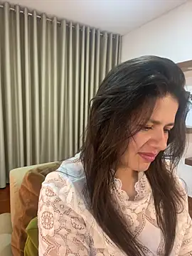 Snapshot of Alice_Biel chatting on 02/02/25, 01:55 Alice Biel online show from 02/02/25, 01:55