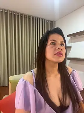 Snapshot of Alice_Biel chatting on 02/09/25, 11:46 Alice Biel online show from 02/09/25, 11:46