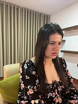 Snapshot of Alice_Biel chatting on 02/22/25, 04:29 Alice Biel online show from 02/22/25, 04:29