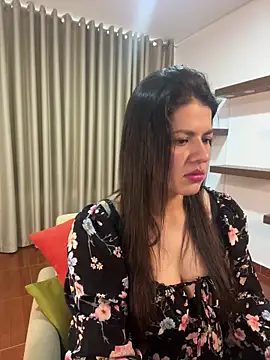 Snapshot of Alice_Biel chatting on 02/28/25, 10:28 Alice Biel online show from 02/28/25, 10:28