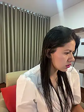 Snapshot of Alice_Biel chatting on 03/15/25, 02:12 Alice Biel online show from 03/15/25, 02:12