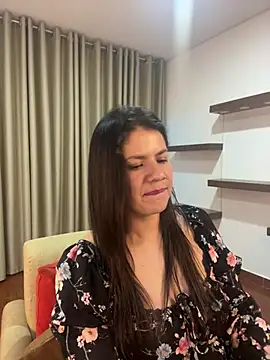 Snapshot of Alice_Biel chatting on 03/20/25, 01:13 Alice Biel online show from 03/20/25, 01:13