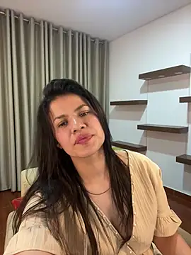 Snapshot of Alice_Biel chatting on 03/21/25, 04:49 Alice Biel online show from 03/21/25, 04:49