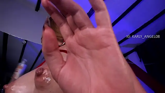 Snapshot of karly_angeel chatting on 02/09/26, 12:25 karly angeel online show from 02/09/26, 12:25