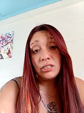 bbferlinaa online show from 02/02/25, 10:39