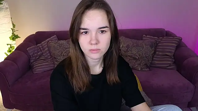 Snapshot of LindaRobertz chatting on 01/18/25, 02:33 LindaRobertz online show from 01/18/25, 02:33