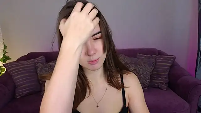 Snapshot of LindaRobertz chatting on 01/20/25, 11:24 LindaRobertz online show from 01/20/25, 11:24