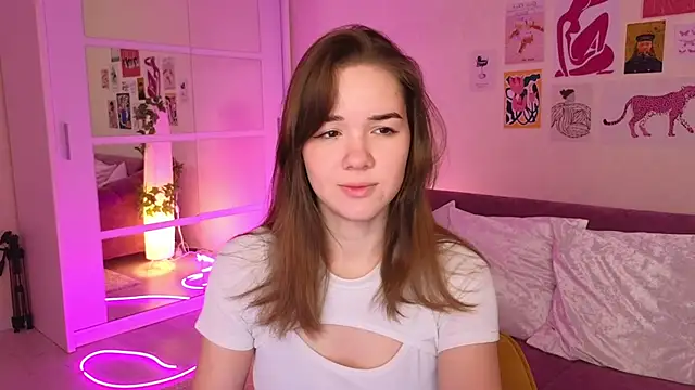 Snapshot of LindaRobertz chatting on 02/27/25, 05:56 LindaRobertz online show from 02/27/25, 05:56