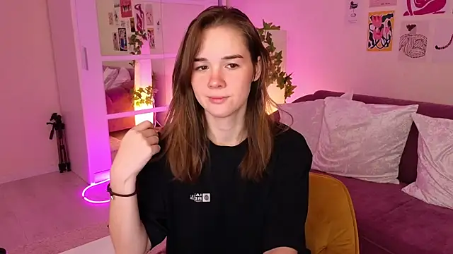 Snapshot of LindaRobertz chatting on 03/03/25, 09:22 LindaRobertz online show from 03/03/25, 09:22