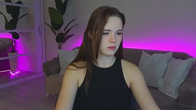 Snapshot of LindaRobertz chatting on 10/10/25, 09:58 LindaRobertz online show from 10/10/25, 09:58