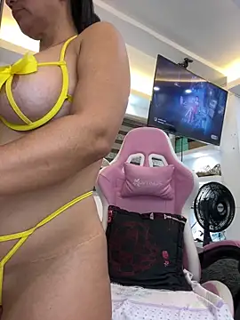 Hot beauty   online show from 05/10/26, 09:25