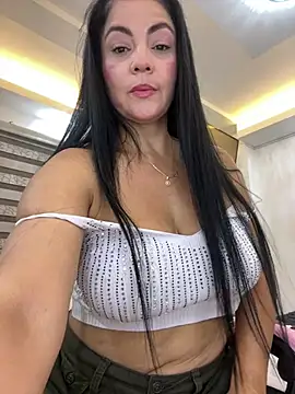 Hot beauty   online show from 05/12/26, 02:41
