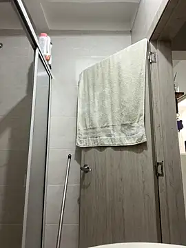 Hot beauty   online show from 05/14/26, 07:31