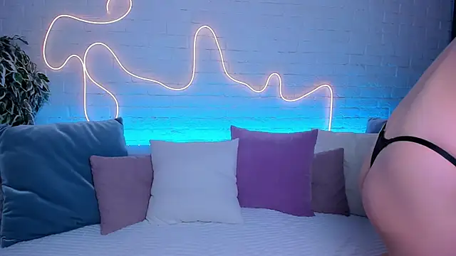 rossy babe  online show from 10/28/25, 12:14