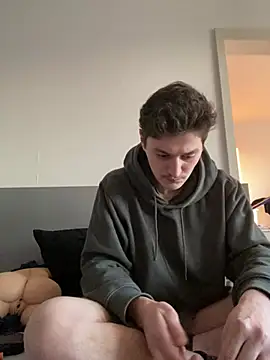 Snapshot of sunnyboy25 chatting on 03/21/26, 05:16 sunnyboy25 online show from 03/21/26, 05:16