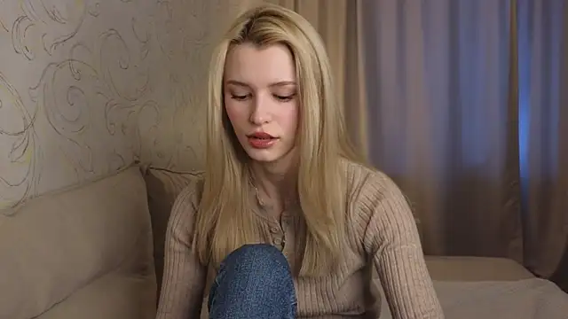 Snapshot of elsa_limerence chatting on 02/05/26, 05:12 elsa limerence online show from 02/05/26, 05:12