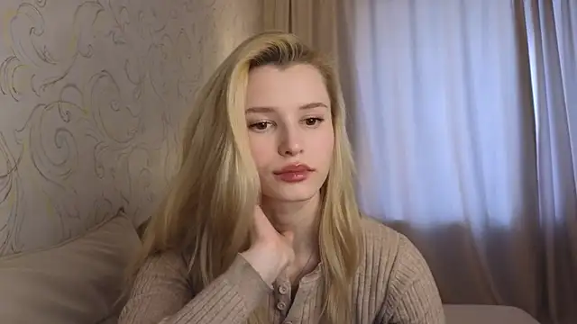 Snapshot of elsa_limerence chatting on 02/22/26, 06:13 elsa limerence online show from 02/22/26, 06:13