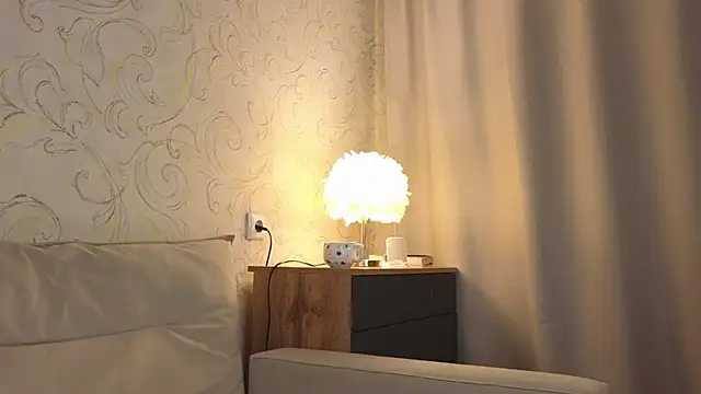 Snapshot of elsa_limerence chatting on 04/24/26, 05:15 elsa limerence online show from 04/24/26, 05:15