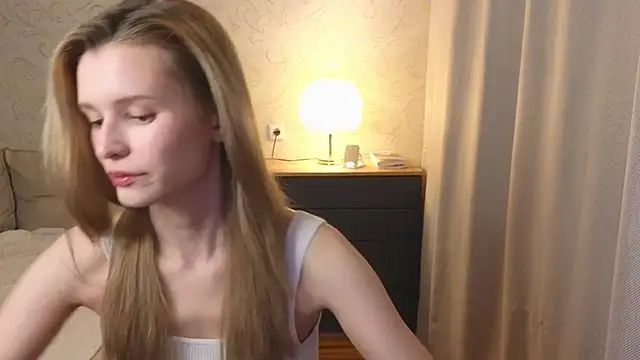 Snapshot of elsa_limerence chatting on 05/04/26, 05:31 elsa limerence online show from 05/04/26, 05:31
