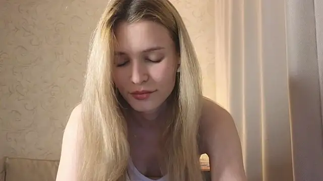 Snapshot of elsa_limerence chatting on 05/07/26, 06:13 elsa limerence online show from 05/07/26, 06:13