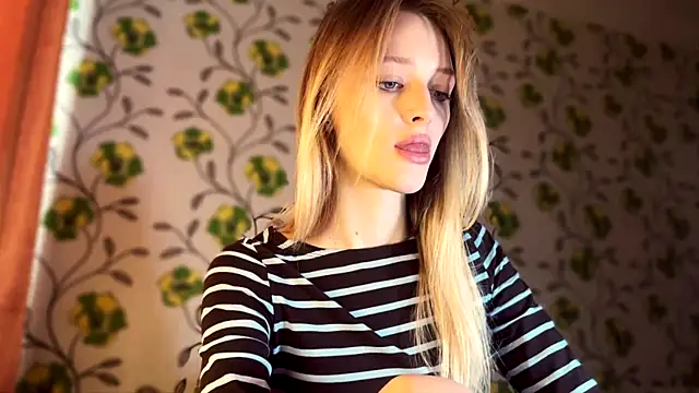 Evvie Summn1 online show from 03/03/26, 05:35